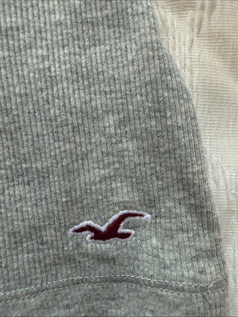 HOLLISTER Icon Racerback Tank Light Gray - Picture 4 of 5